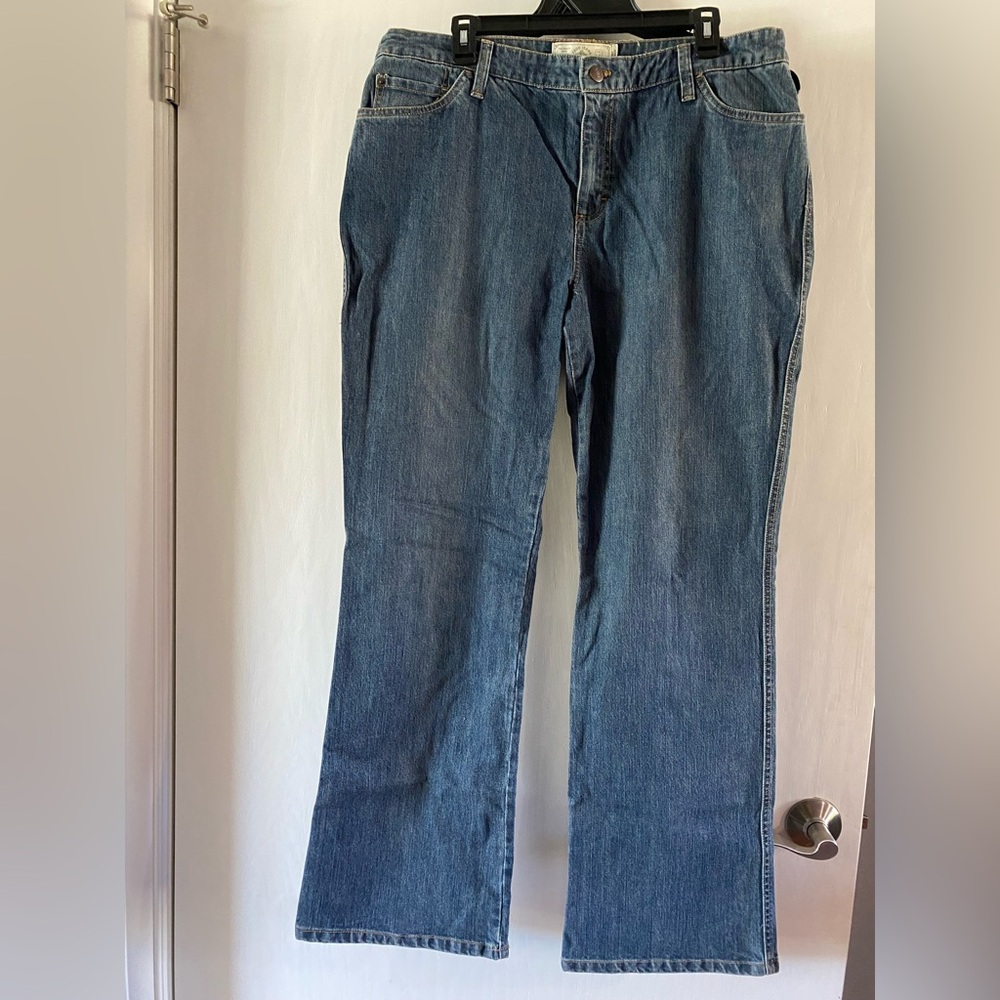 Izod Straight Leg Jeans in Blue